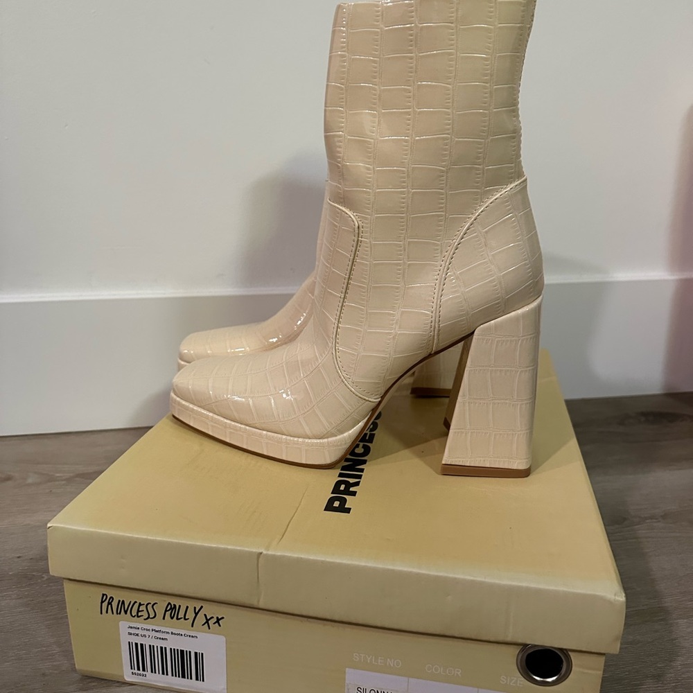 Princess Polly Cream Heeled Boots with Block Heel (Silonna)